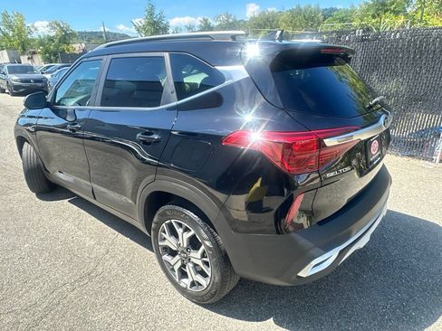 Used 2021 Kia Seltos EX AWD/4WD image 4