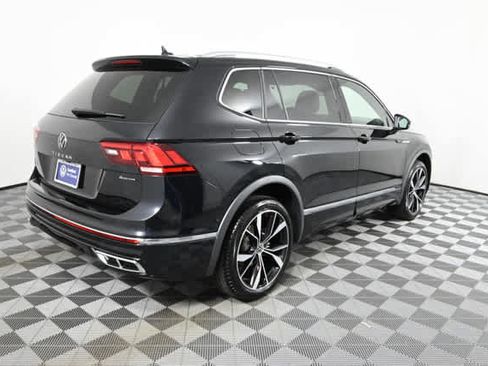 Used 2024 Volkswagen Tiguan SEL R-Line image 9