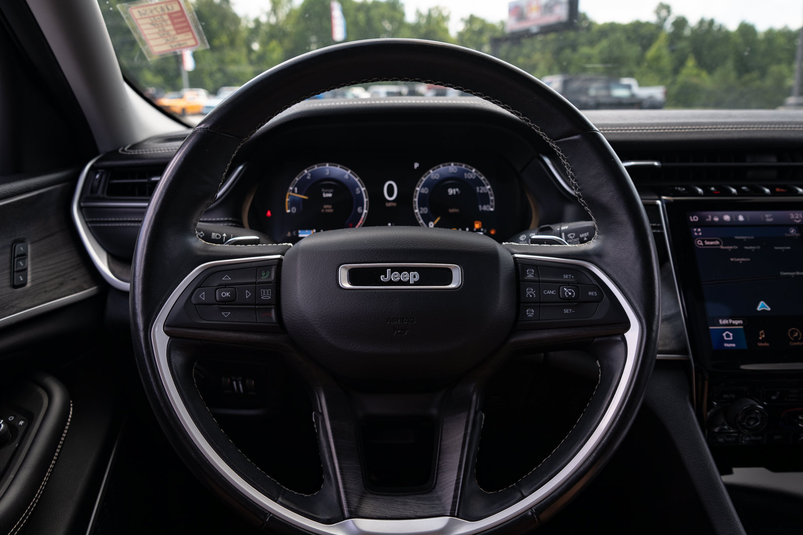 Used 2021 Jeep Grand Cherokee L Limited AWD/4WD image 30