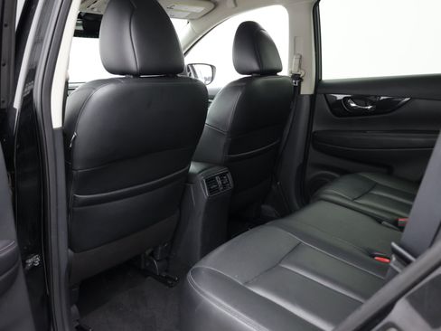 Used 2020 Nissan Rogue SL FWD image 32