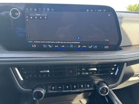 Used 2025 Chevrolet Tahoe Premier AWD/4WD image 24