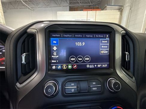 Used 2021 Chevrolet Silverado 1500 LT Trail Boss w/ Convenience Package II image 16