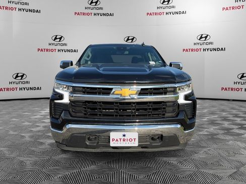 Used 2025 Chevrolet Silverado 1500 LT AWD/4WD image 9