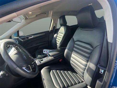Used 2020 Ford Fusion SEL image 13