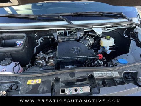 Used 2024 Mercedes-Benz Sprinter 2500 image 10