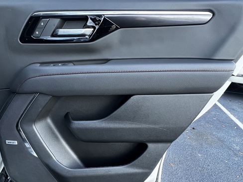 Used 2025 Chevrolet Tahoe RST w/ Comfort Package image 37