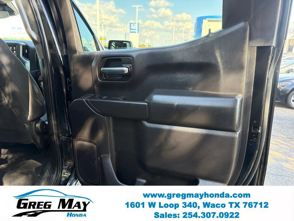 Used 2024 Chevrolet Silverado 1500 Custom Trail Boss w/ Turbomax Blackout Package AWD/4WD image 22