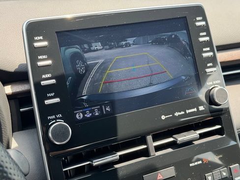 Used 2022 Toyota Avalon Limited w/ Advanced Safety Package FWD image 28