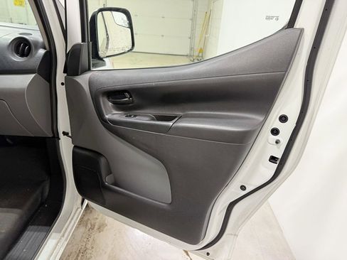 Used 2015 Nissan NV200 S image 29