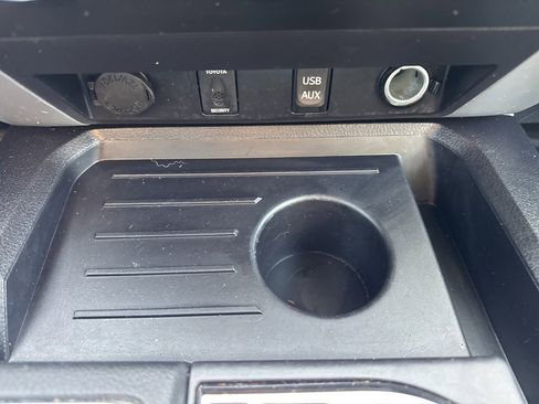 Used 2014 Toyota Tundra SR5 image 24