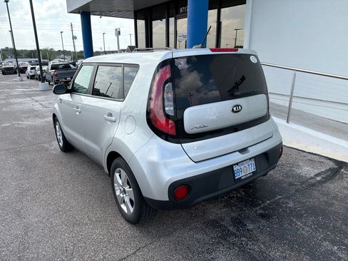 Used 2019 Kia Soul FWD image 6