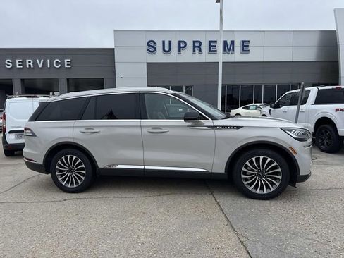 Used 2022 Lincoln Aviator Reserve image 1