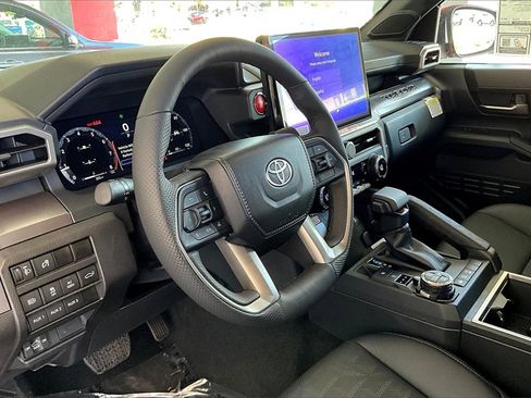 New 2025 Toyota Tacoma TRD Off-Road image 6