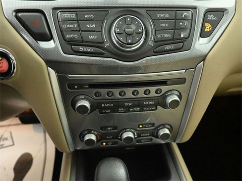 Used 2018 Nissan Pathfinder SL w/ SL Premium Package image 18