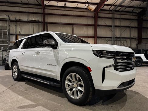 Used 2023 Chevrolet Suburban Premier image 1