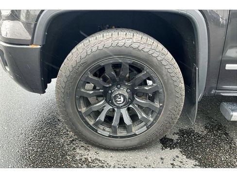 Used 2014 GMC Sierra 1500 SLT w/ All-Terrain Package image 9