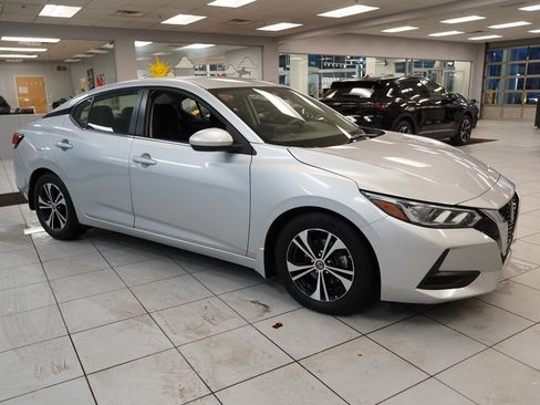 Used 2021 Nissan Sentra SV w/ Trunk Package image 13