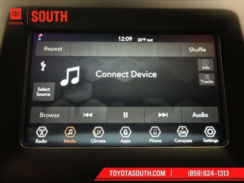 Used 2019 Jeep Cherokee Latitude w/ Popular Appearance Group image 15