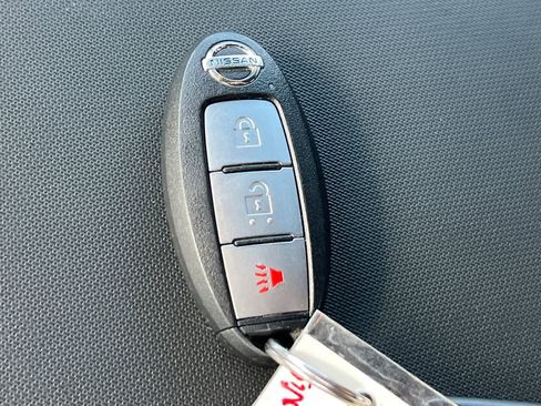 Used 2021 Nissan Titan S w/ S Utility Package image 27