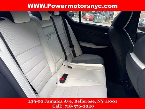 Used 2022 Lexus IS 350 F Sport image 19