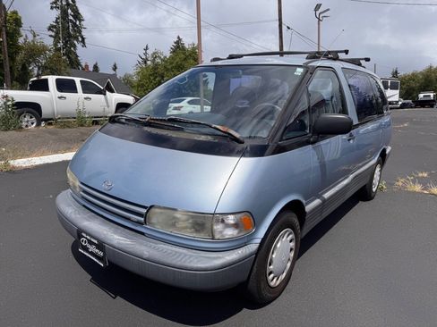 Used 1993 Toyota Previa Deluxe RWD image 1