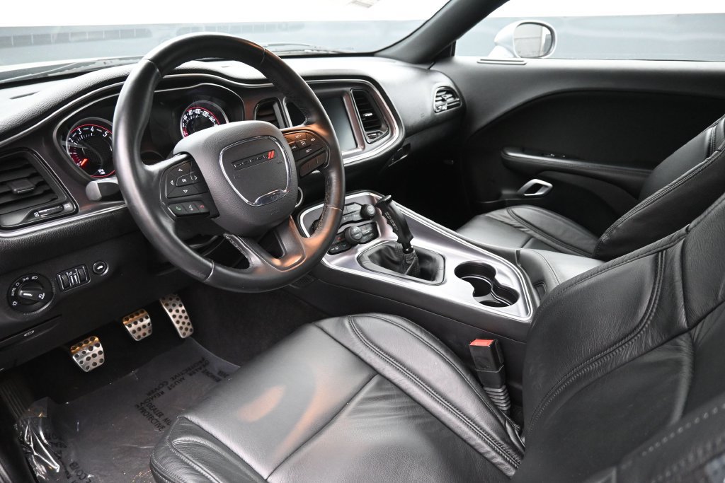 Used 2016 Dodge Challenger R/T Scat Pack RWD image 21