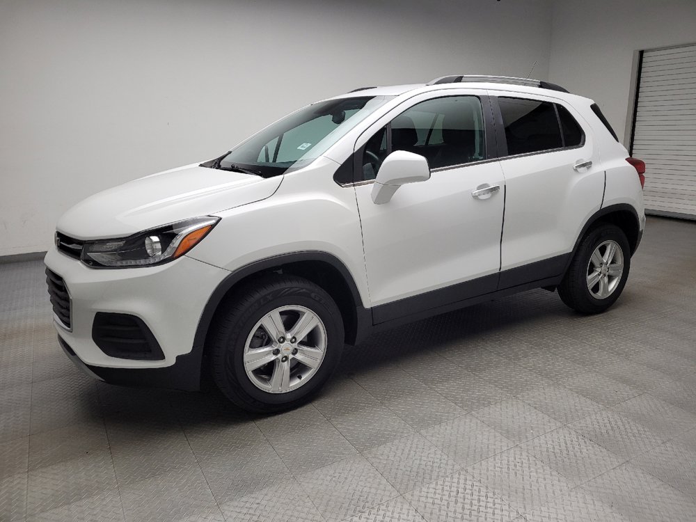 Used 2020 Chevrolet Trax LT w/ LT Convenience Package AWD/4WD image 2