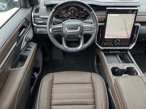 New 2026 GMC Acadia Denali Ultimate w/ LPO, Floor Liner Package AWD/4WD image 22