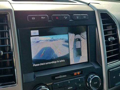 Certified 2021 Ford F250 Lariat w/ Lariat Ultimate Package image 28