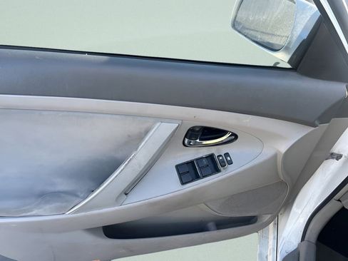 Used 2008 Toyota Camry LE image 19