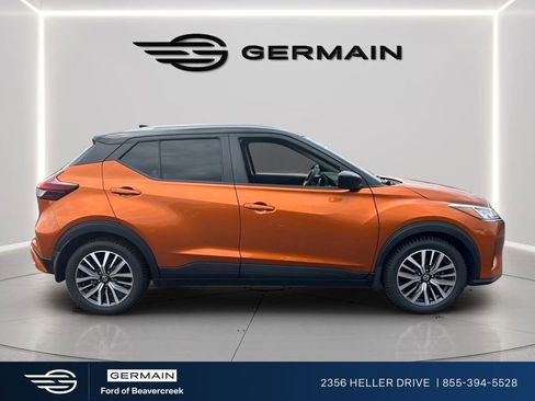 Used 2021 Nissan Kicks SV FWD image 9