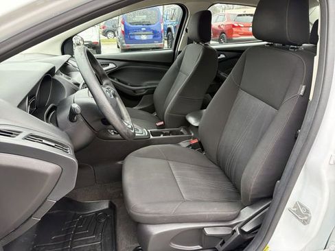 Used 2018 Ford Focus SE image 13