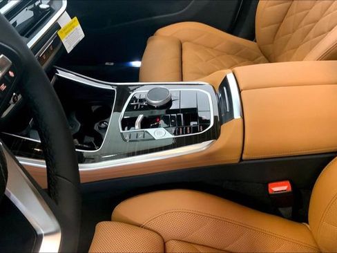 New 2026 BMW X5 sDrive40i w/ Climate Comfort Package RWD image 7