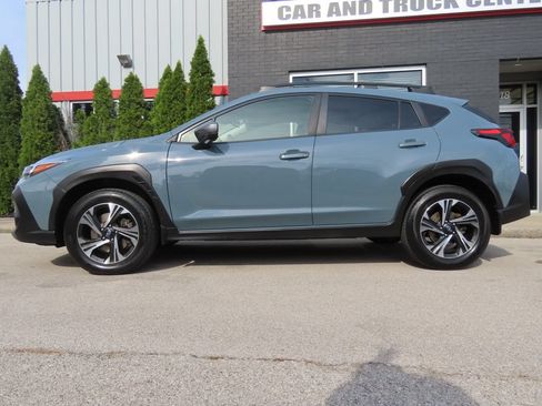 Used 2024 Subaru Crosstrek 2.0i Premium AWD/4WD image 9