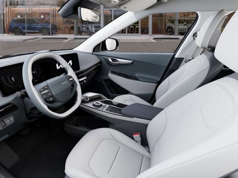 New 2025 Kia EV6 Wind image 17