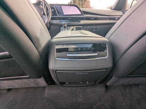 Used 2024 Cadillac Escalade Sport w/ LPO, ONYX Package image 14