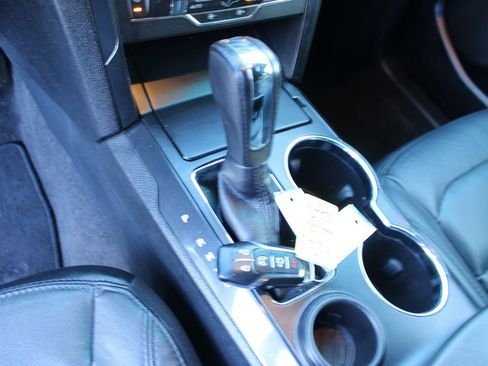 Used 2016 Ford Explorer XLT w/ Equipment Group 202A FWD image 12