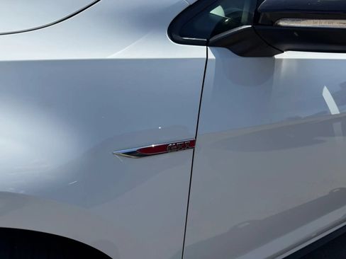 Used 2016 Volkswagen GTI SE w/ Lighting Package (SEL) FWD image 7