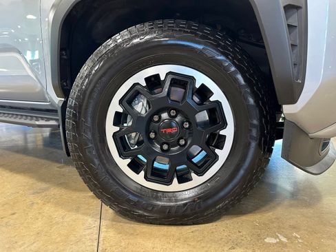 Used 2025 Toyota 4Runner TRD Off-Road Premium w/ Tow Technology Package AWD/4WD image 10