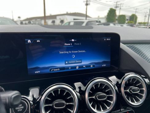 Used 2025 Mercedes-Benz GLA 250 4MATIC image 21