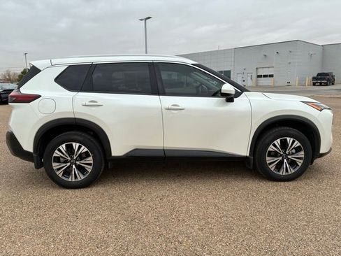 Certified 2023 Nissan Rogue SV FWD image 6