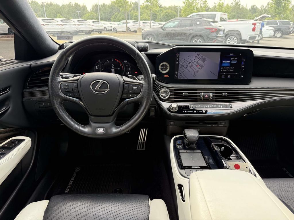 Used 2022 Lexus LS 500 F Sport w/ Accessory Package (Z2) AWD/4WD image 8