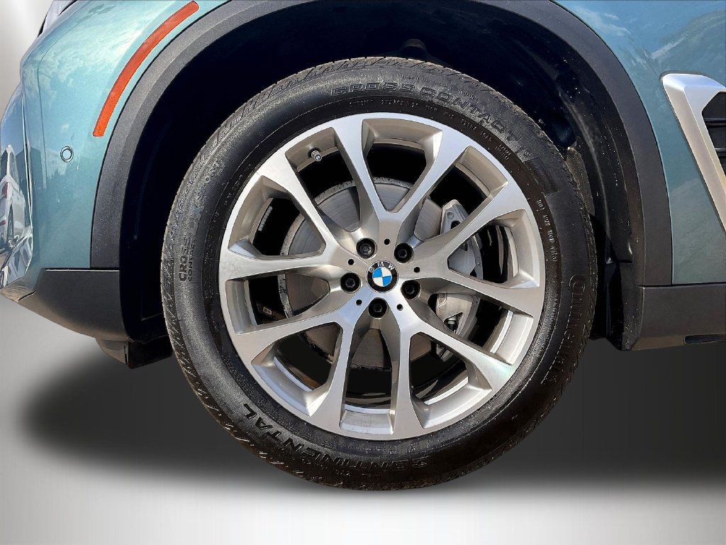 Used 2022 BMW X5 xDrive40i w/ M Sport Package AWD/4WD image 33