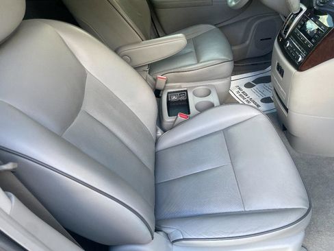 Used 2012 Nissan Quest LE image 37