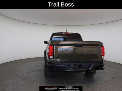 Used 2024 Chevrolet Colorado Trail Boss w/ Technology Package AWD/4WD image 14