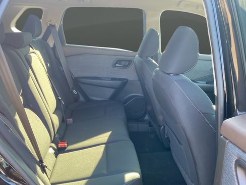 Used 2023 Nissan Rogue S FWD image 25