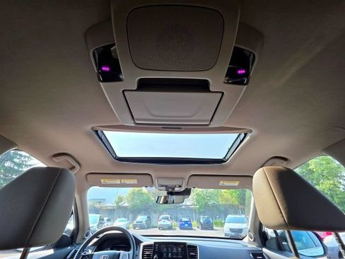 Used 2022 Honda Pilot Touring image 28
