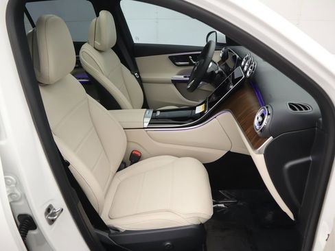 New 2026 Mercedes-Benz GLC 300 image 22