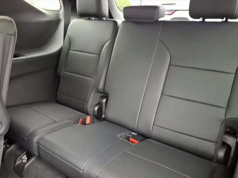 New 2026 Chevrolet Traverse LT w/ Enhanced Driving Package FWD image 18
