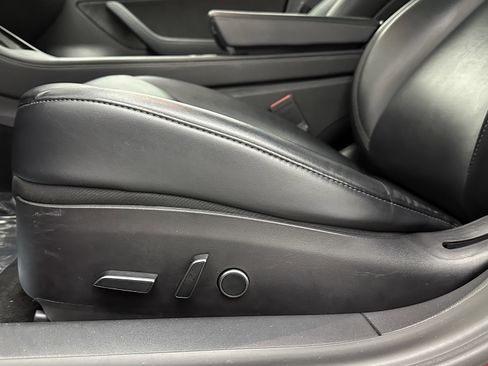 Used 2021 Tesla Model 3 Standard Range Plus image 14